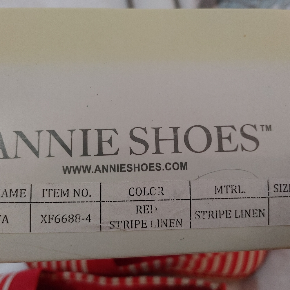 Striped Linen Shoes